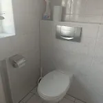 In 56 Qm Check-in,free Parking, Wifi , Tv, Full Kitchen Apartment *
