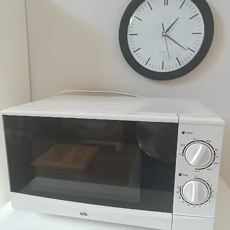 Appartement In 56 Qm Check-in,free Parking, Wifi , Tv, Full Kitchen