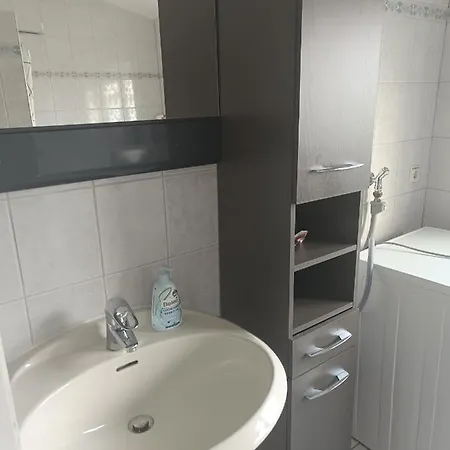 In Villa 60 Qm Apartment Max 4 Per, 24 Std Check-In,Free Parking, Wifi , Tv, Apartment *
