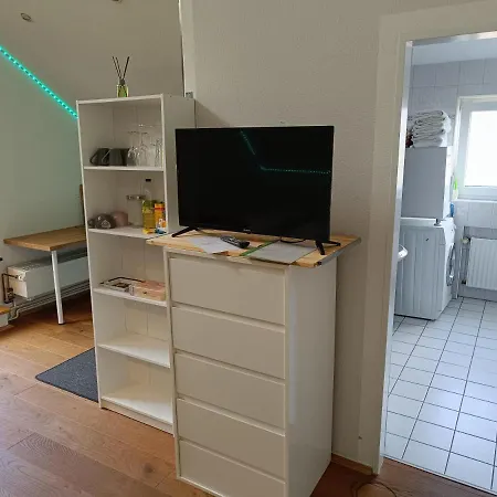 In Villa 60 Qm Apartment Max 4 Per, 24 Std Check-In,Free Parking, Wifi , Tv, Apartment *