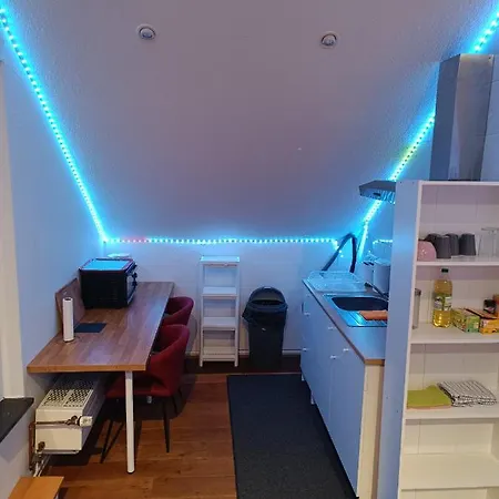 In Villa 60 Qm Apartment Max 4 Per, 24 Std Check-In,Free Parking, Wifi , Tv, * Hannover
