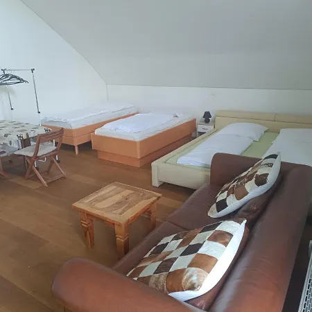 In 56 Qm Check-in,free Parking, Wifi , Tv, Full Kitchen * Hannover