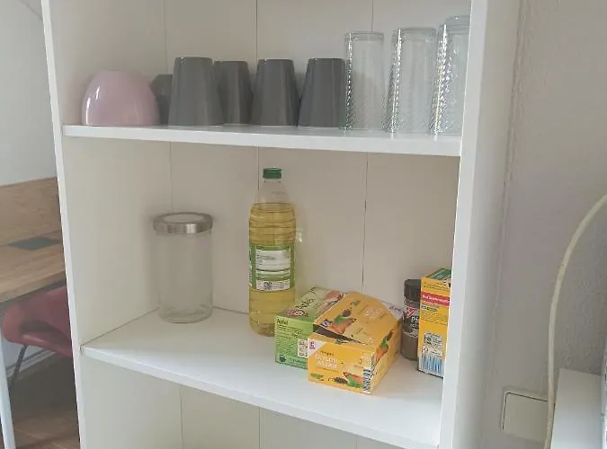 In 56 Qm Check-in,free Parking, Wifi , Tv, Full Kitchen Lejlighed