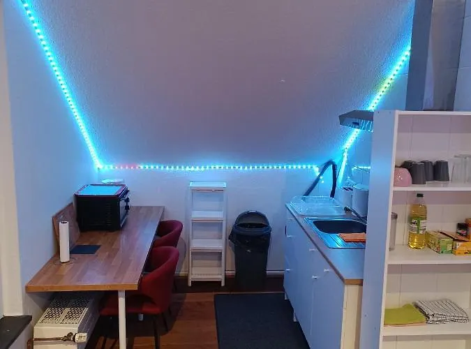 In 56 Qm Check-in,free Parking, Wifi , Tv, Full Kitchen * Hannover